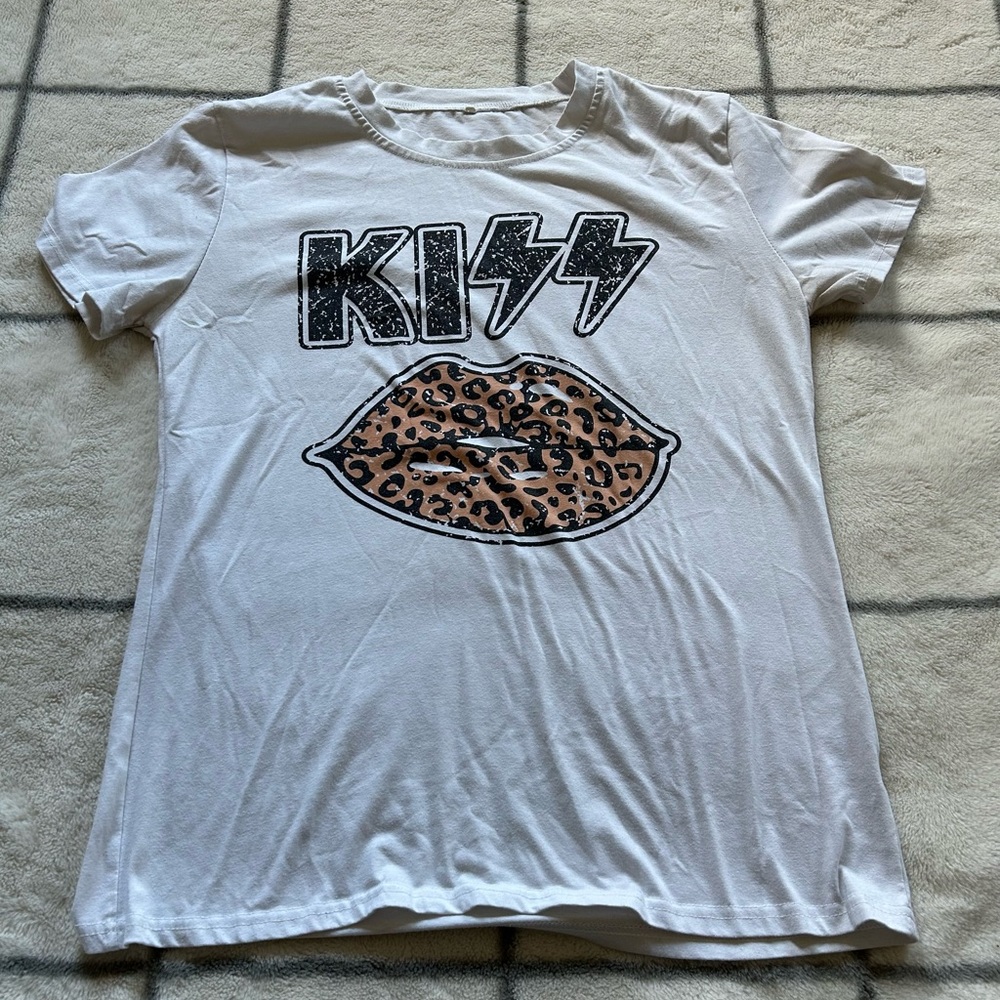 Women’s KISS T-Shirt size Large